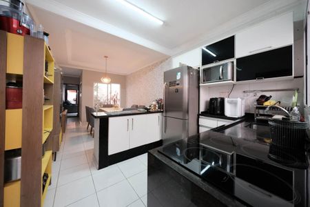 Casa à venda com 102m², 3 quartos e 2 vagasCozinha