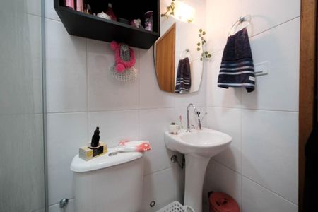 Casa à venda com 102m², 3 quartos e 2 vagasBanheiro Social