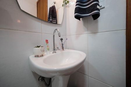 Casa à venda com 102m², 3 quartos e 2 vagasBanheiro Social