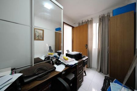 Casa à venda com 102m², 3 quartos e 2 vagasQuarto 2