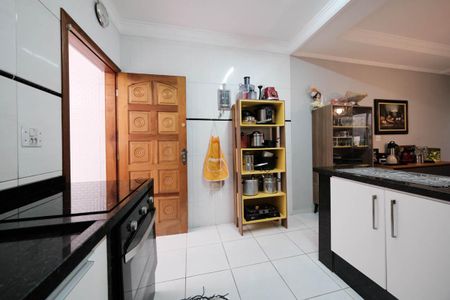 Casa à venda com 102m², 3 quartos e 2 vagasCozinha