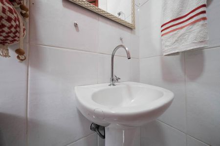 Casa à venda com 102m², 3 quartos e 2 vagasBanheiro da Suíte