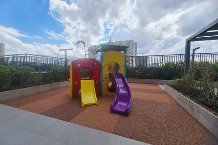 Apartamento à venda com 80m², 2 quartos e 1 vaga Apartamento à venda com 80m², 2 quartos e 1 vagaÁrea comum - Playground