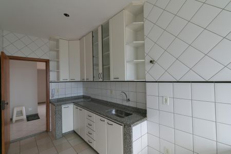 Apartamento para alugar com 126m², 3 quartos e 2 vagas Apartamento para alugar com 126m², 3 quartos e 2 vagasCozinha