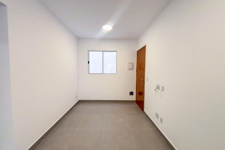 Sala/Cozinha de apartamento para alugar com 2 quartos, 50m² em Vila Paulo Silas, São Paulo
