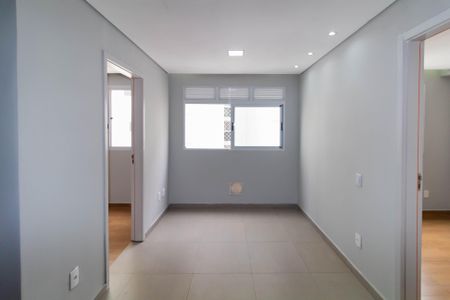 Sala de apartamento para alugar com 2 quartos, 35m² em Fazenda da Juta, São Paulo