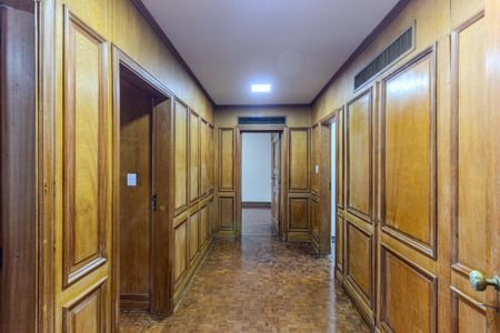 Corredor de apartamento para alugar com 3 quartos, 400m² em Higienópolis, São Paulo