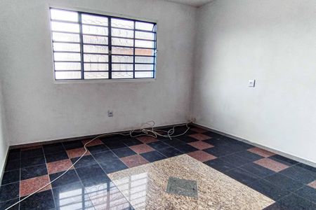 Casa para alugar com 2 quartos, 100m² em Parque Tomas Saraiva, São Paulo