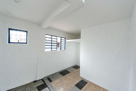Casa para alugar com 2 quartos, 100m² em Parque Tomas Saraiva, São Paulo