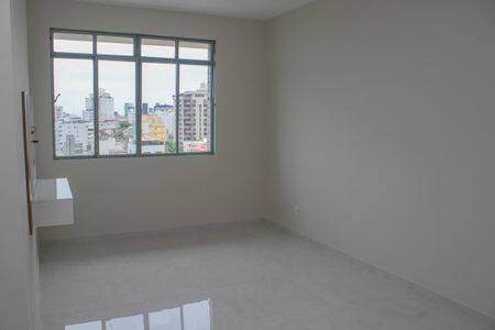 Sala de apartamento para alugar com 3 quartos, 60m² em Cidade Nova, Belo Horizonte