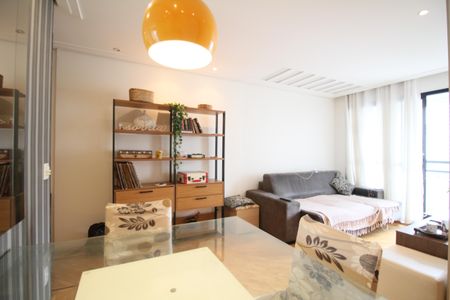 Sala de apartamento para alugar com 2 quartos, 65m² em Santo Amaro, São Paulo