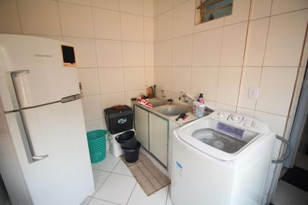 Casa à venda com 120m², 5 quartos e 1 vagaÁrea de Serviço