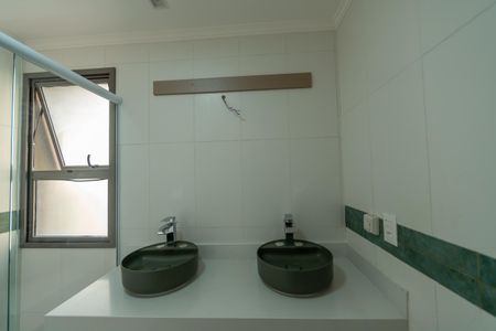 Apartamento para alugar com 85m², 2 quartos e 2 vagas Apartamento para alugar com 85m², 2 quartos e 2 vagasBanheiro da Suíte