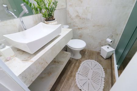 Banheiro de apartamento para alugar com 2 quartos, 64m² em Jaguaribe, Osasco