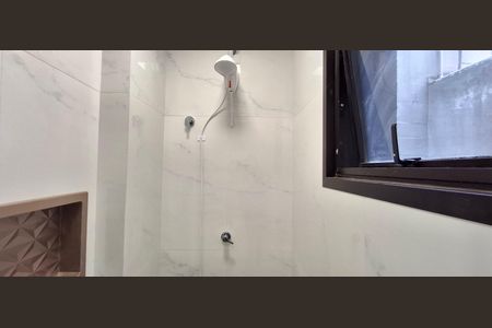 Banheiro  de apartamento para alugar com 1 quarto, 30m² em Centro, Florianópolis