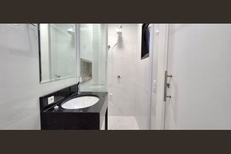 Banheiro  de apartamento para alugar com 1 quarto, 30m² em Centro, Florianópolis