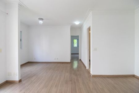 Sala de apartamento para alugar com 2 quartos, 68m² em Jardim Tupanci, Barueri