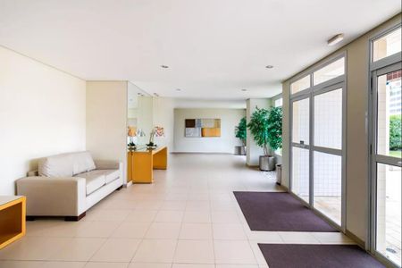 Apartamento à venda com 79m², 2 quartos e 2 vagasHall social