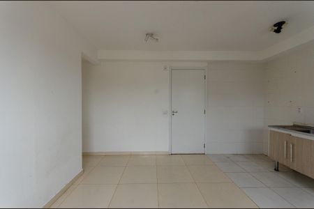 Sala de apartamento para alugar com 2 quartos, 46m² em Vila Zat, São Paulo