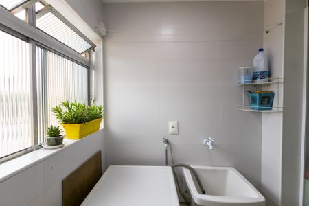 Apartamento à venda com 65m², 2 quartos e 1 vagaÁrea de Serviço