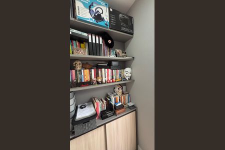 Casa à venda com 104m², 2 quartos e 2 vagas Casa à venda com 104m², 2 quartos e 2 vagasEscritório