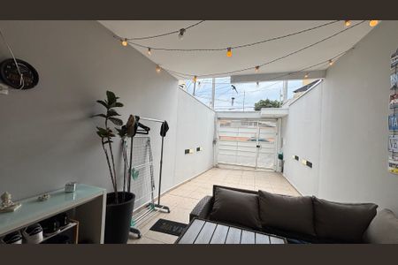 Casa à venda com 104m², 2 quartos e 2 vagas Casa à venda com 104m², 2 quartos e 2 vagasGaragem