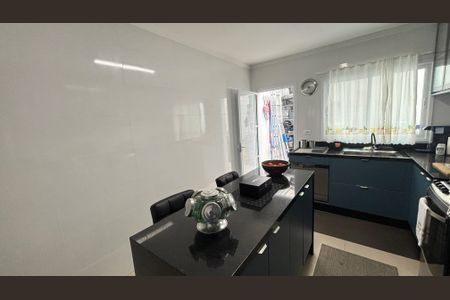 Casa à venda com 104m², 2 quartos e 2 vagas Casa à venda com 104m², 2 quartos e 2 vagasCozinha