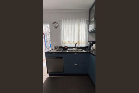 Casa à venda com 104m², 2 quartos e 2 vagas Casa à venda com 104m², 2 quartos e 2 vagasCozinha