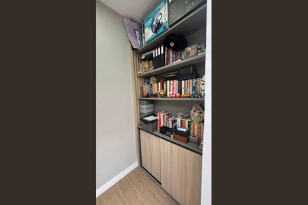 Casa à venda com 104m², 2 quartos e 2 vagas Casa à venda com 104m², 2 quartos e 2 vagasEscritório