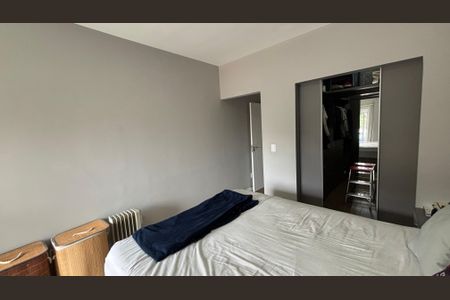 Casa à venda com 104m², 2 quartos e 2 vagas Casa à venda com 104m², 2 quartos e 2 vagasSuite