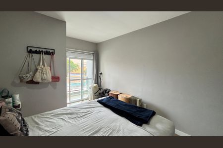 Casa à venda com 104m², 2 quartos e 2 vagas Casa à venda com 104m², 2 quartos e 2 vagasSuite