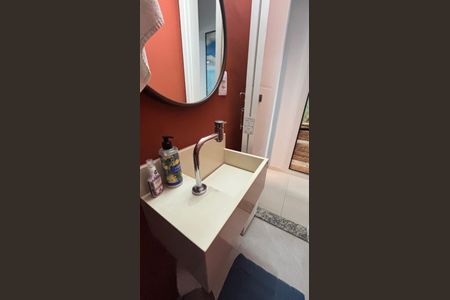 Casa à venda com 104m², 2 quartos e 2 vagas Casa à venda com 104m², 2 quartos e 2 vagasLavabo