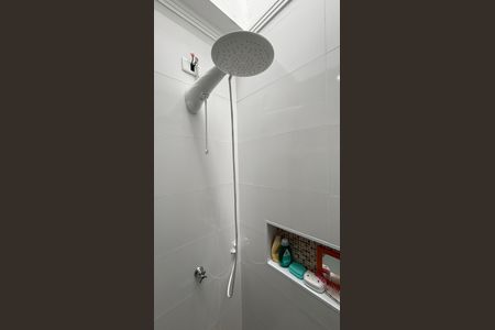 Casa à venda com 104m², 2 quartos e 2 vagas Casa à venda com 104m², 2 quartos e 2 vagasBanheiro