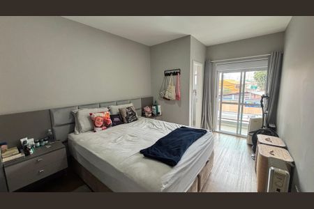 Casa à venda com 104m², 2 quartos e 2 vagas Casa à venda com 104m², 2 quartos e 2 vagasSuite