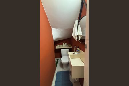 Casa à venda com 104m², 2 quartos e 2 vagas Casa à venda com 104m², 2 quartos e 2 vagasLavabo