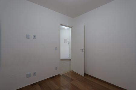 Quarto 1 de apartamento para alugar com 2 quartos, 40m² em Vila Bela, São Paulo