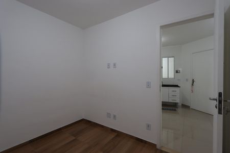 Quarto 1 de apartamento para alugar com 2 quartos, 40m² em Vila Bela, São Paulo