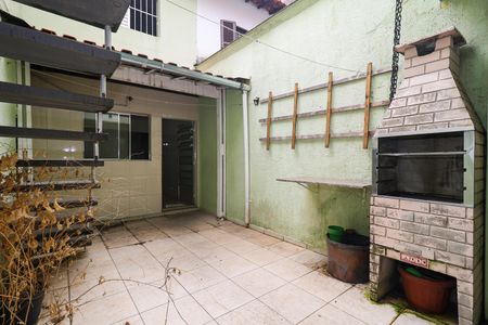 Casa à venda com 130m², 3 quartos e 1 vagaÁrea de Serviço