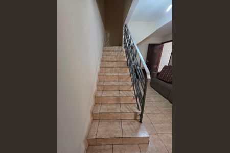 ESCADA de casa à venda com 5 quartos, 186m² em Água Rasa, São Paulo