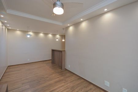 Sala de apartamento para alugar com 3 quartos, 81m² em Vila Isa, São Paulo