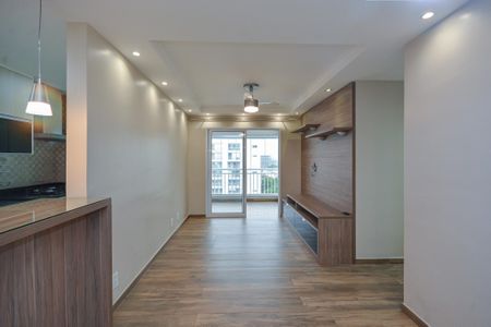 Sala de apartamento para alugar com 3 quartos, 81m² em Vila Isa, São Paulo