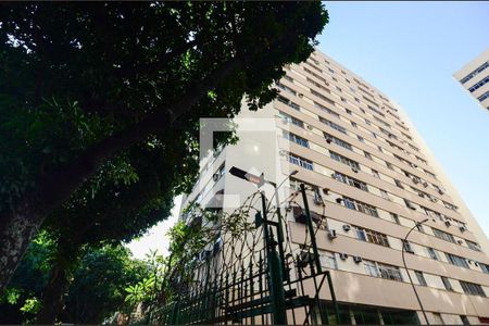 Apartamento à venda com 60m², 2 quartos e 1 vaga Apartamento à venda com 60m², 2 quartos e 1 vagaFachada