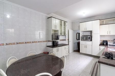 Casa à venda com 200m², 3 quartos e 2 vagasCozinha