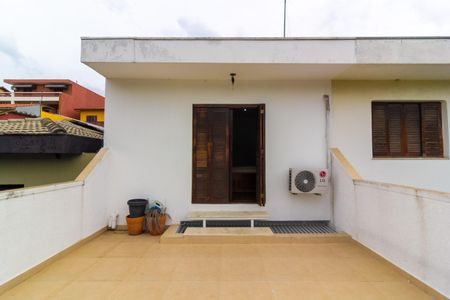 Casa à venda com 200m², 3 quartos e 2 vagasVaranda Quarto 1 - Suíte