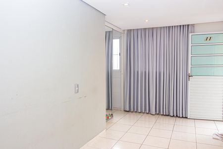 Sala de apartamento para alugar com 1 quarto, 42m² em Vila Marari, São Paulo