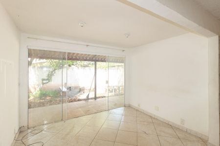 Sala de casa para alugar com 2 quartos, 95m² em Guaratiba, Rio de Janeiro