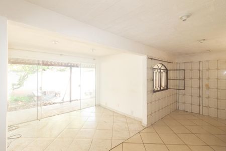 Sala de casa para alugar com 2 quartos, 95m² em Guaratiba, Rio de Janeiro