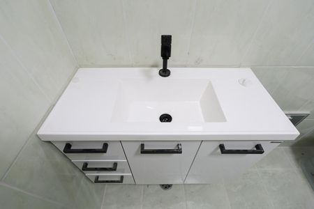 Apartamento à venda com 82m², 2 quartos e 1 vaga Apartamento à venda com 82m², 2 quartos e 1 vagaBanheiro social