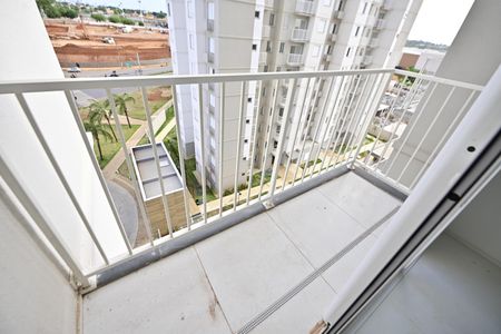 Varanda Sala de apartamento para alugar com 3 quartos, 67m² em Setor Fazenda das Caveiras, Goiânia