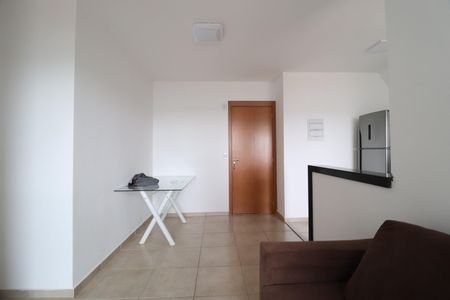 Sala de apartamento para alugar com 2 quartos, 51m² em Shopping Park, Uberlândia